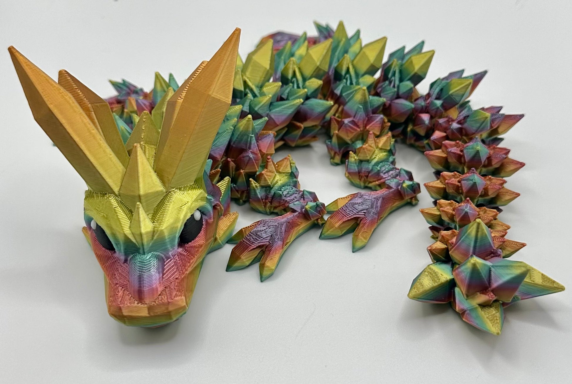 Joli bébé dragon en cristal · Creative Fabrica